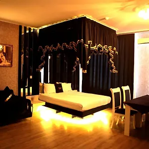 Titanik Otel