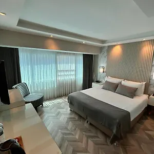 The Roomy Nişantaşı Otel
